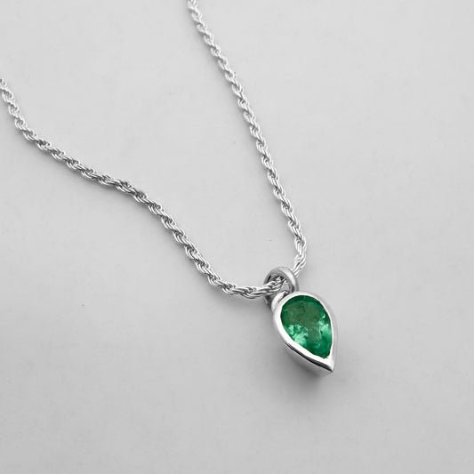 Collar con Esmeralda